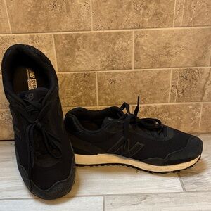 New Balance Black Athletic Sneakers with Cream Midsole